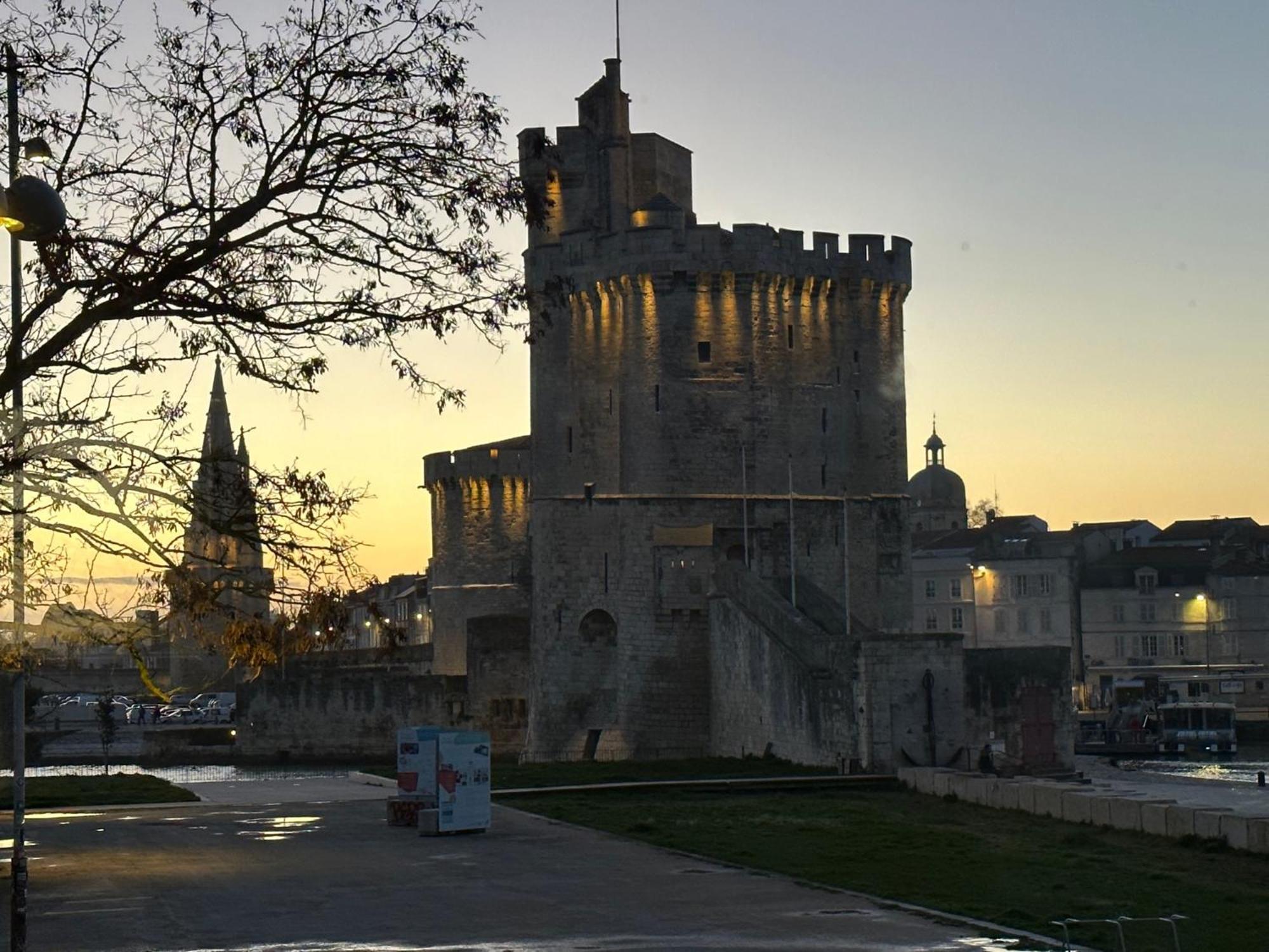Les 3 Tours Et Parking Appartement La Rochelle  Buitenkant foto